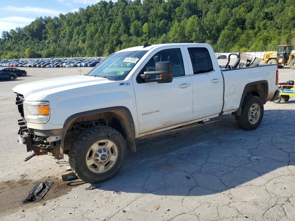 GMC SIERRA 2016 with VIN 1GT22SEG3GZ357344 - Photo from auction