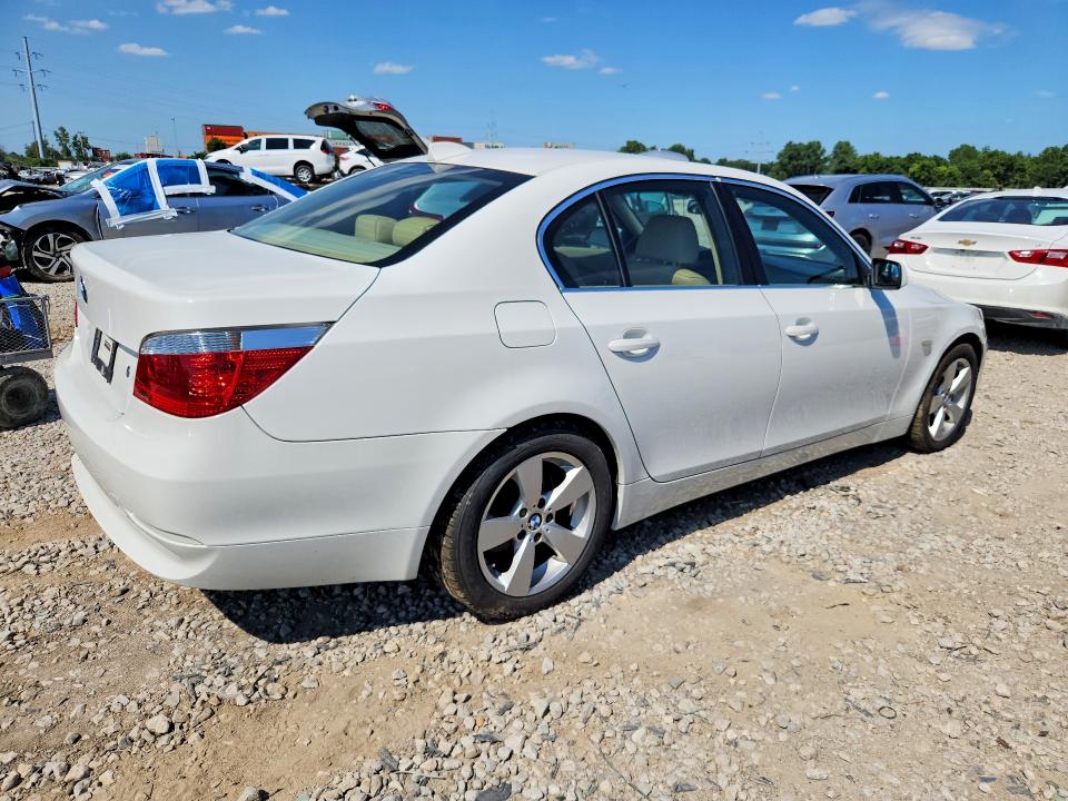 Photo 3 from auction – 2007 BMW 525 with VIN WBANF335X7CS41454