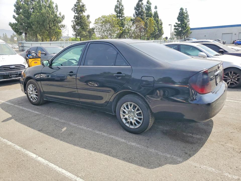 Photo 2 from auction – 2002 TOYOTA CAMRY with VIN 4T1BE32K82U074025