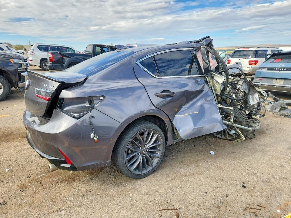 Photo 3 from auction – 2019 ACURA ILX with VIN 19UDE2F81KA003743