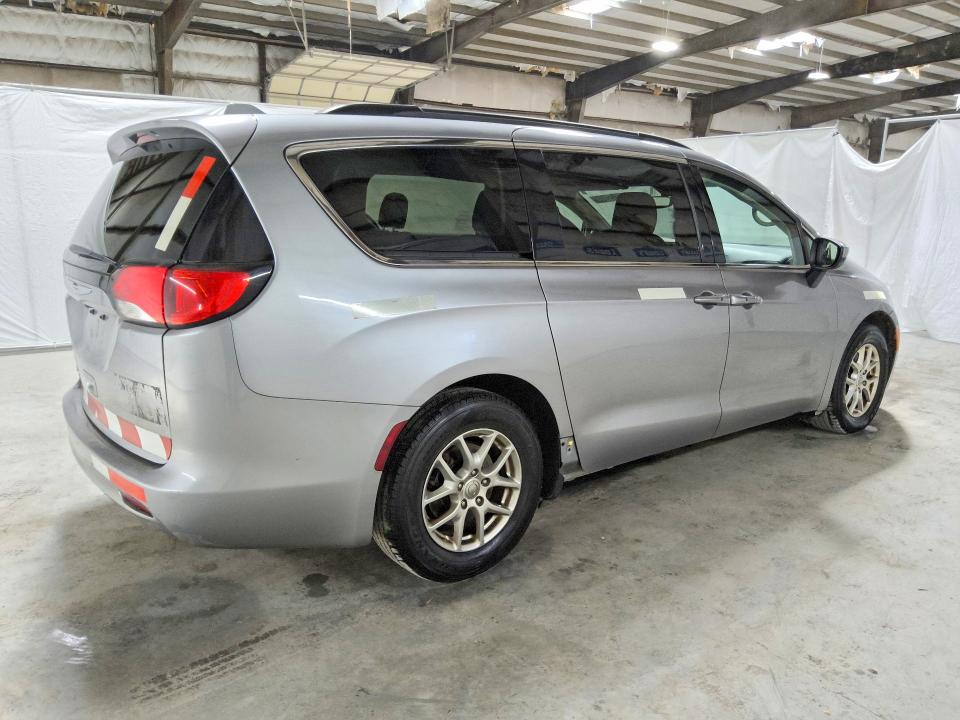 Photo 3 from auction – 2020 CHRYSLER VOYAGER with VIN 2C4RC1DG1LR266083