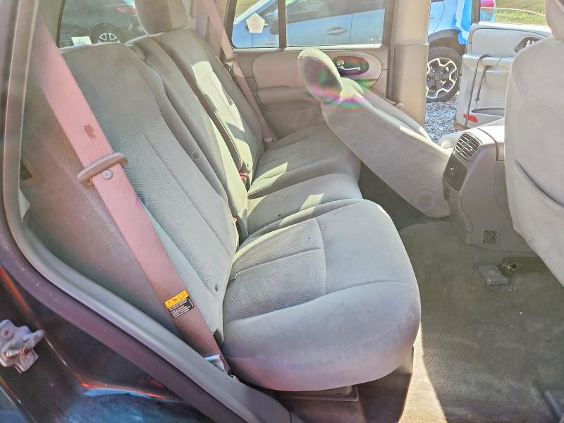 Photo 11 from auction – 2005 CHEVROLET TRAILBLAZER with VIN 1GNDT13S652342082