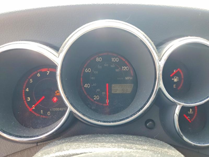 Photo 9 from auction – 2004 PONTIAC VIBE with VIN 5Y2SL62824Z467847