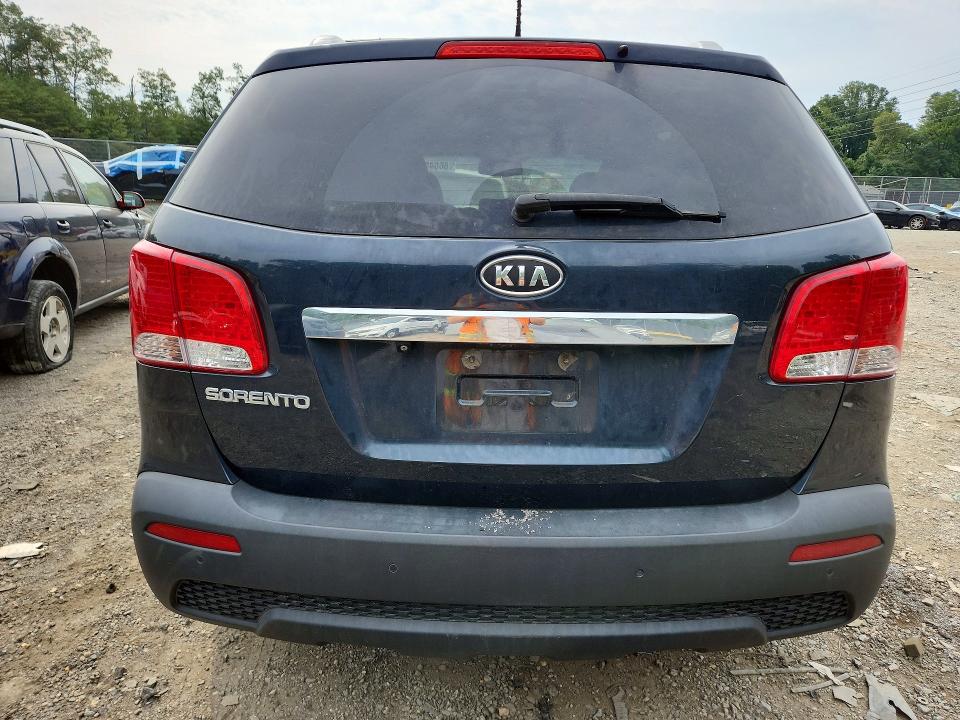 Photo 6 from auction – 2012 KIA SORENTO with VIN 5XYKTDA22CG299707