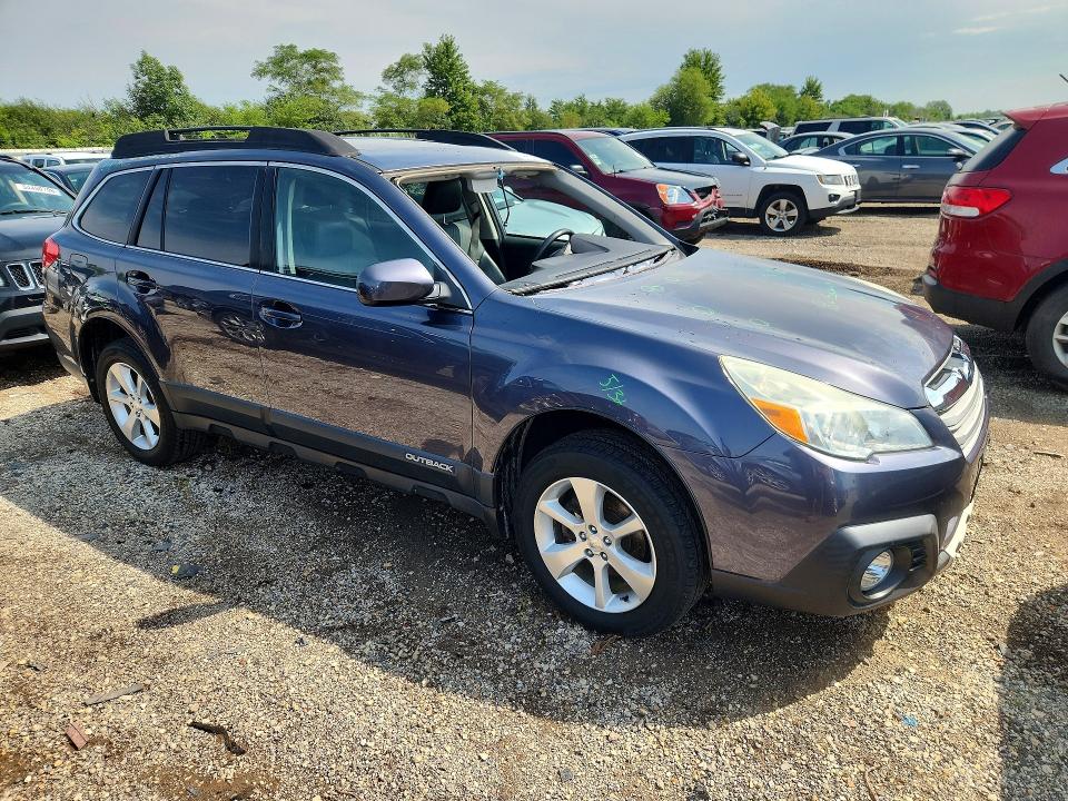 Photo 4 from auction – 2014 SUBARU OUTBACK with VIN 4S4BRCLC7E3209789