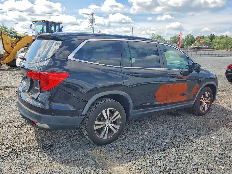 Photo 3 from auction – 2017 HONDA PILOT with VIN 5FNYF6H61HB070083