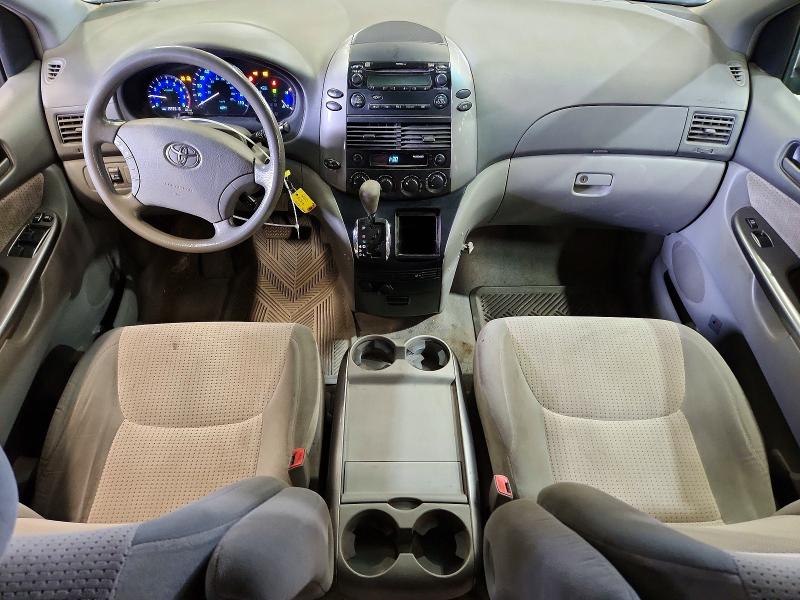 Photo 8 from auction – 2010 TOYOTA SIENNA with VIN 5TDJK4CC0AS033834