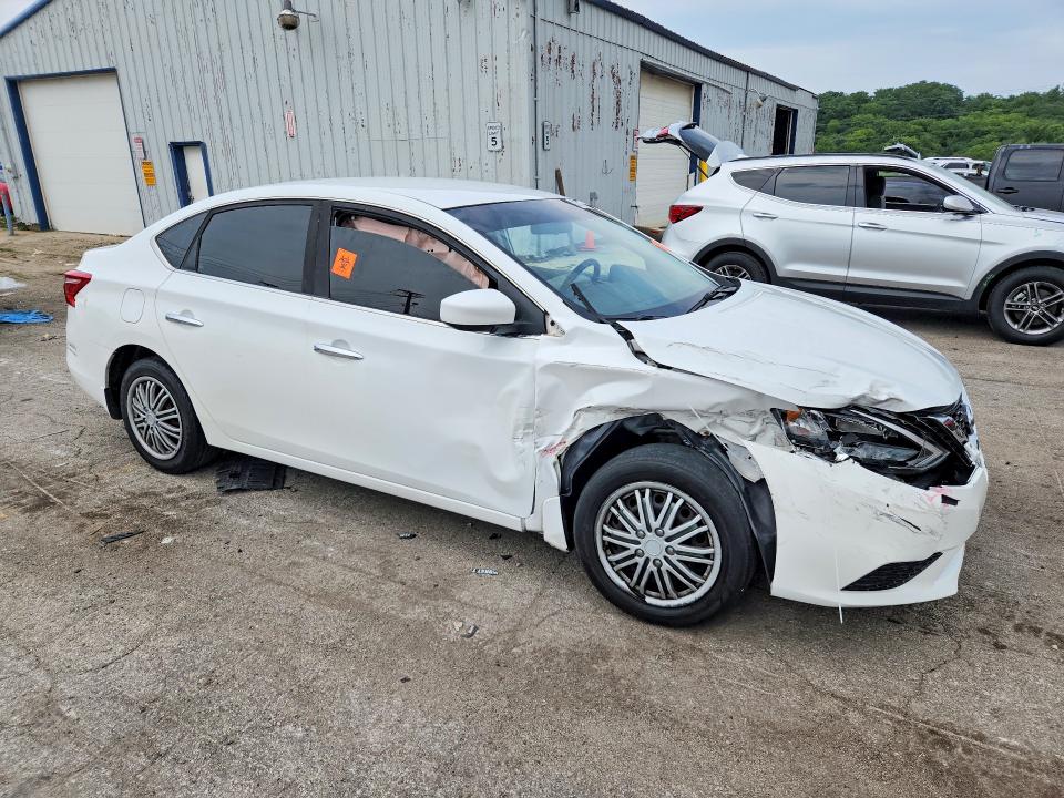 Photo 4 from auction – 2017 NISSAN SENTRA with VIN 3N1AB7AP4HY268279