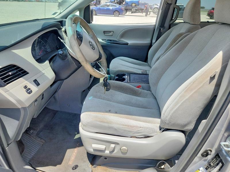 Photo 7 from auction – 2014 TOYOTA SIENNA with VIN 5TDKK3DCXES508313