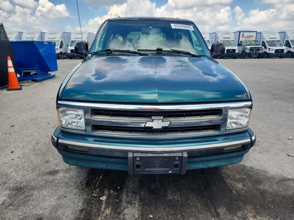 Photo 5 from auction – 1997 CHEVROLET BLAZER with VIN 1GNCS13W0V2195131