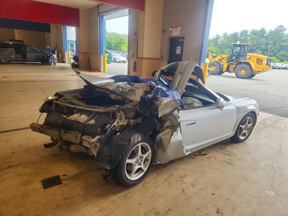 Photo 3 from auction – 2001 TOYOTA MR2 with VIN JTDFR320810023736