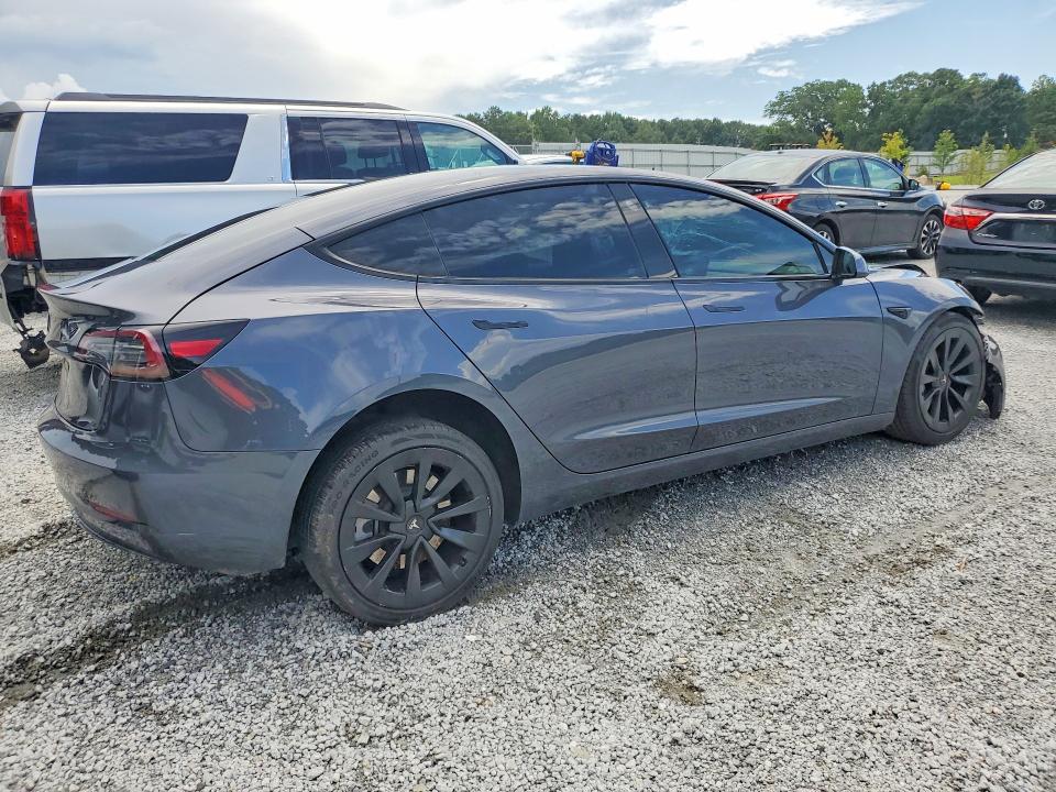 Zdjęcie 3 z aukcji – 2023 TESLA MODEL 3 z VIN 5YJ3E1EB2PF391582