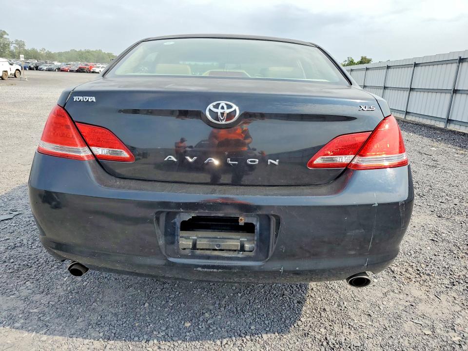 Photo 6 from auction – 2005 TOYOTA AVALON with VIN 4T1BK36B45U031583
