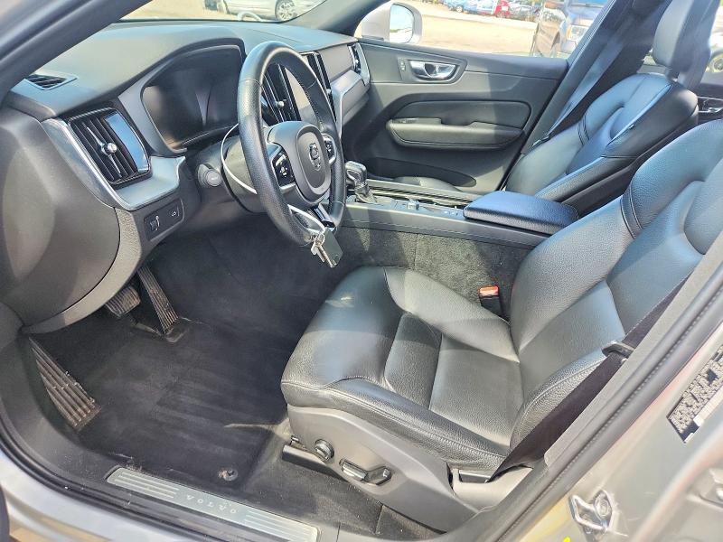 Photo 7 from auction – 2018 VOLVO XC60 with VIN LYV102RK5JB082378