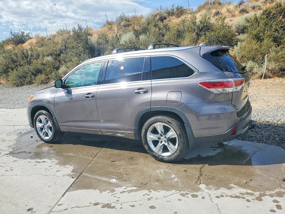 Photo 2 from auction – 2014 TOYOTA HIGHLANDER with VIN 5TDDKRFH1ES057650
