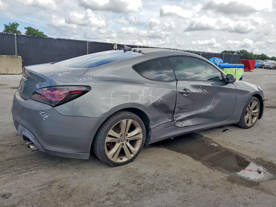 Photo 3 from auction – 2011 HYUNDAI GENESIS COUPE with VIN KMHHT6KD8BU064792
