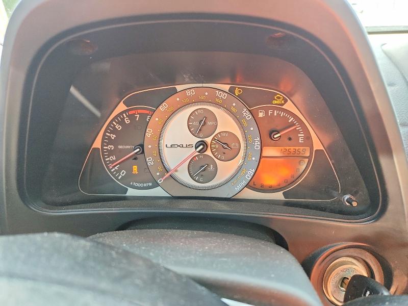 Photo 9 from auction – 2004 LEXUS IS with VIN JTHBD192040089810