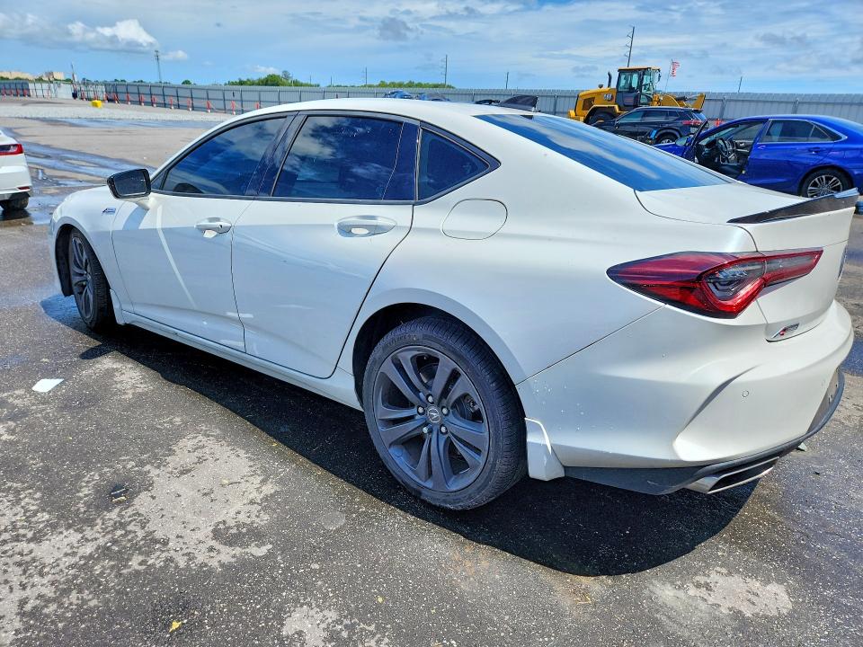 Zdjęcie 2 z aukcji – 2021 ACURA TLX z VIN 19UUB5F50MA009357