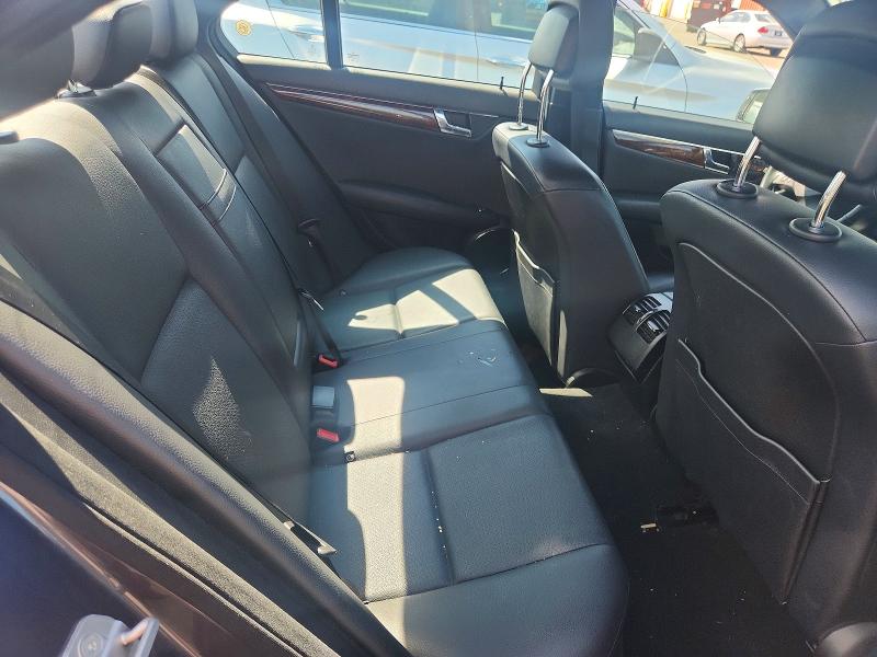 Photo 10 from auction – 2010 MERCEDES-BENZ C with VIN WDDGF8BB7AR123341