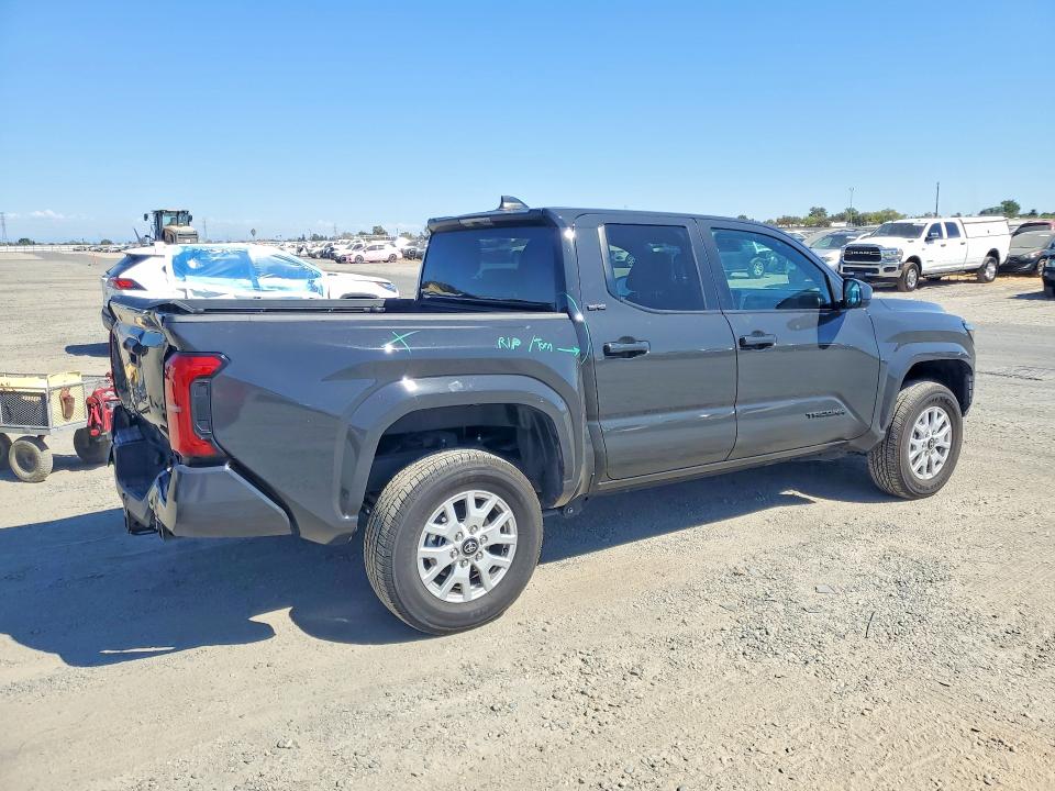 Photo 3 from auction – 2025 TOYOTA TACOMA with VIN 3TMLB5JN9SM144807