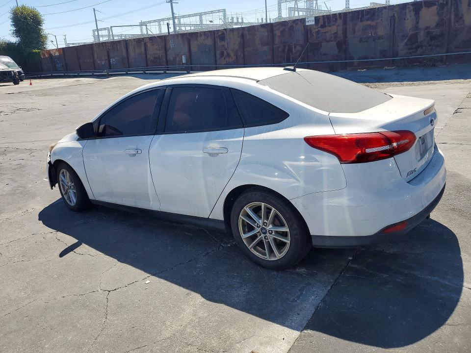 Photo 2 from auction – 2016 FORD FOCUS with VIN 1FADP3F2XGL290186
