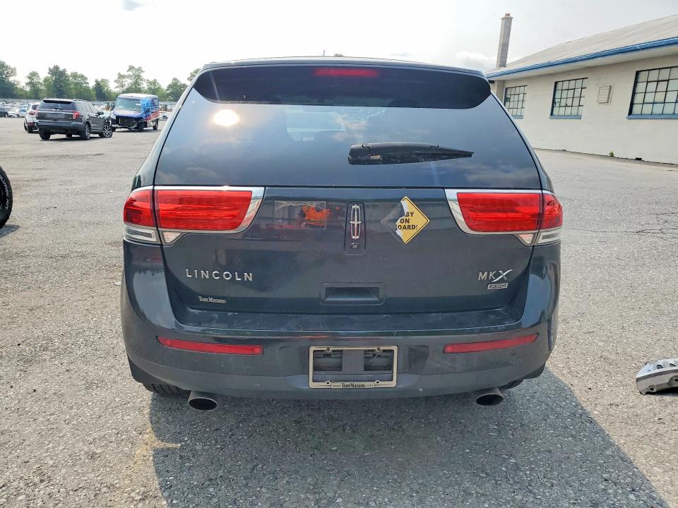 Photo 6 from auction – 2015 LINCOLN MKX with VIN 2LMDJ8JKXFBL33021