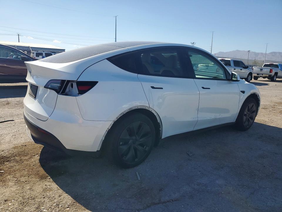 Photo 3 from auction – 2024 TESLA MODEL Y with VIN 7SAYGAEE9RF125587