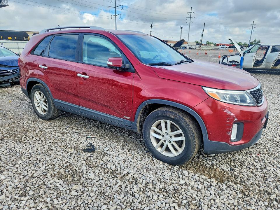 Photo 4 from auction – 2015 KIA SORENTO with VIN 5XYKTCA66FG561522