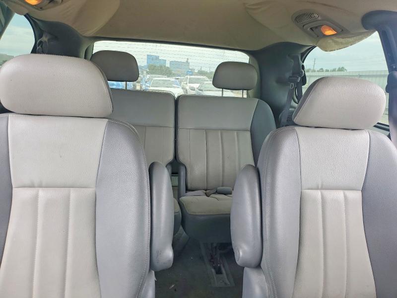 Photo 10 from auction – 2004 DODGE GRAND CARAVAN with VIN 2D4GP44L34R563810