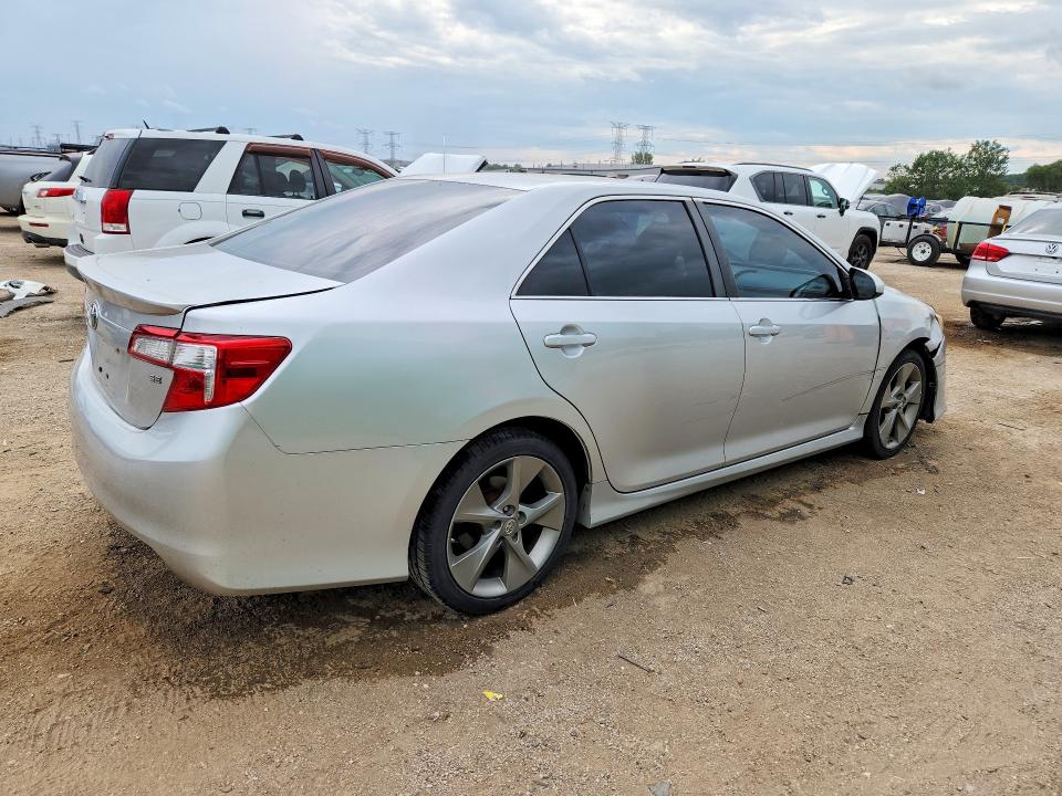 Photo 3 from auction – 2014 TOYOTA CAMRY with VIN 4T1BF1FK9EU330883