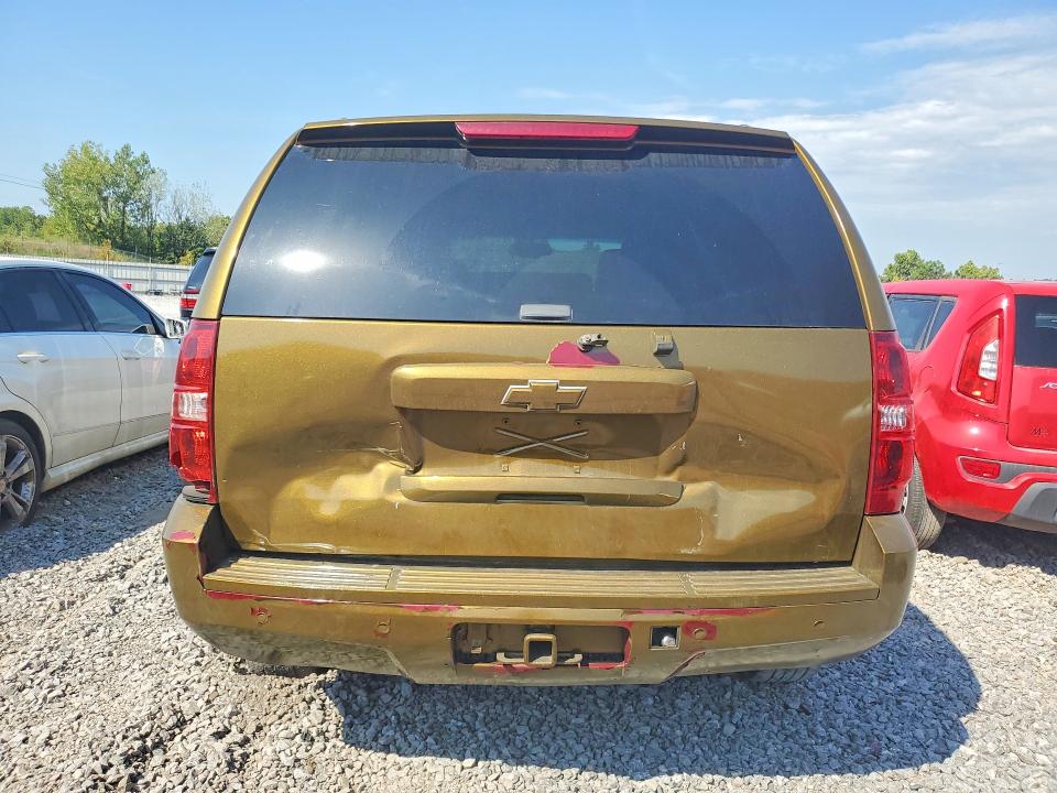 Photo 6 from auction – 2010 CHEVROLET TAHOE with VIN 1GNUKBE03AR254144