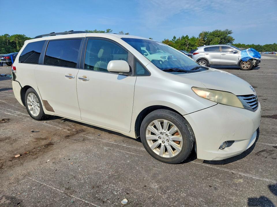 Photo 4 from auction – 2012 TOYOTA SIENNA with VIN 5TDYK3DC1CS236712