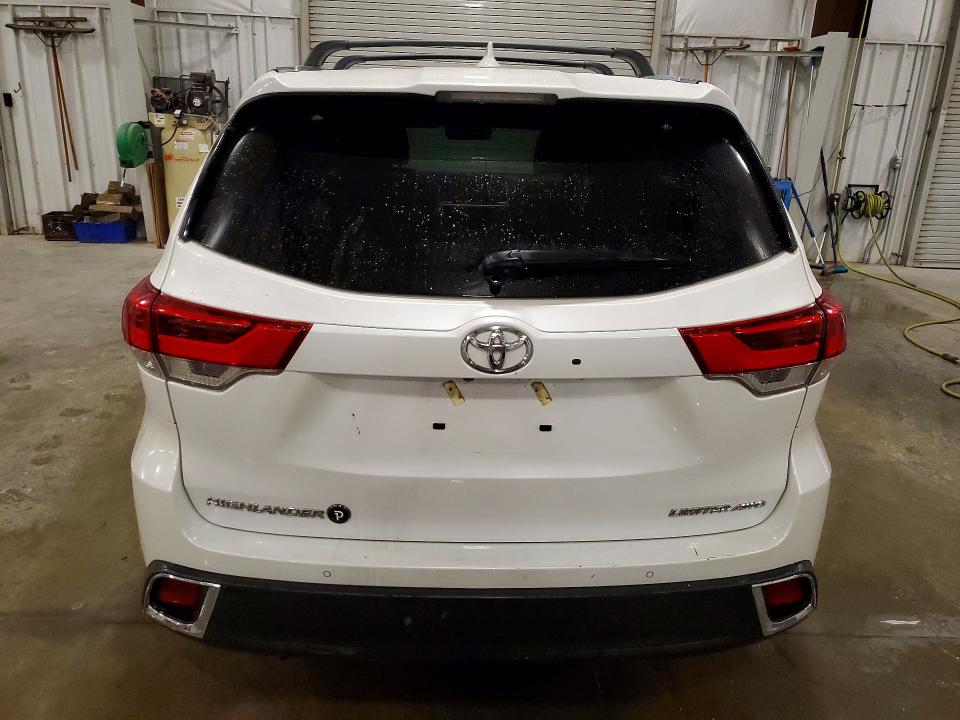 Photo 6 from auction – 2019 TOYOTA HIGHLANDER with VIN 5TDDZRFH8KS952396