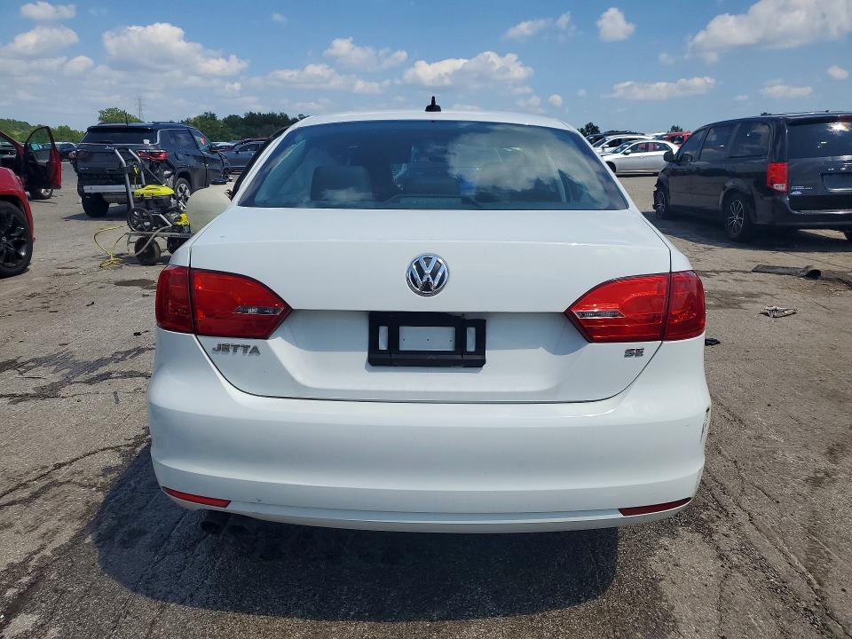 Photo 6 from auction – 2014 VOLKSWAGEN JETTA with VIN 3VWD17AJ5EM336890
