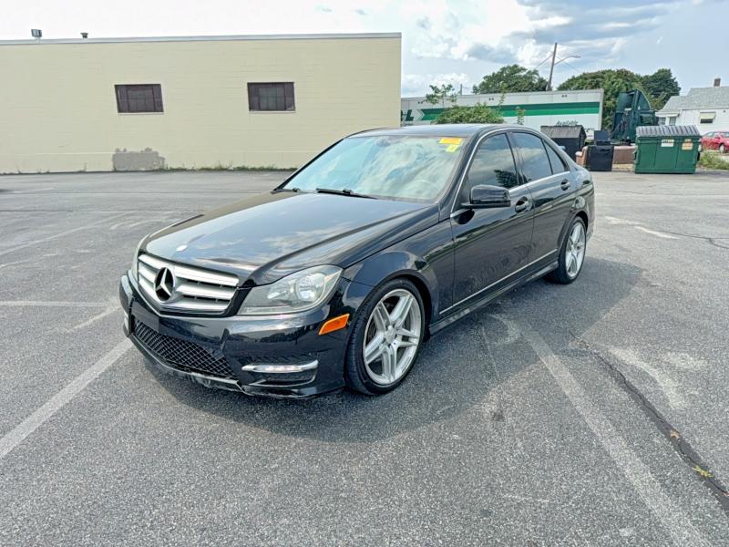 Photo 2 from auction – 2013 MERCEDES-BENZ C with VIN WDDGF8AB9DR283579