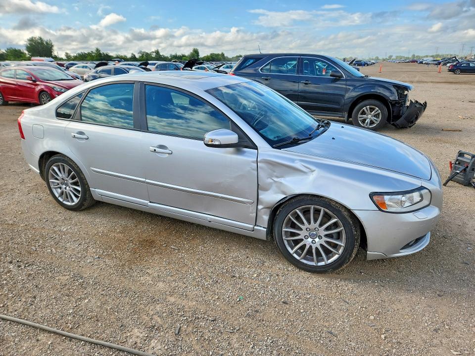 Photo 4 from auction – 2010 VOLVO S40 with VIN YV1382MS7A2511301