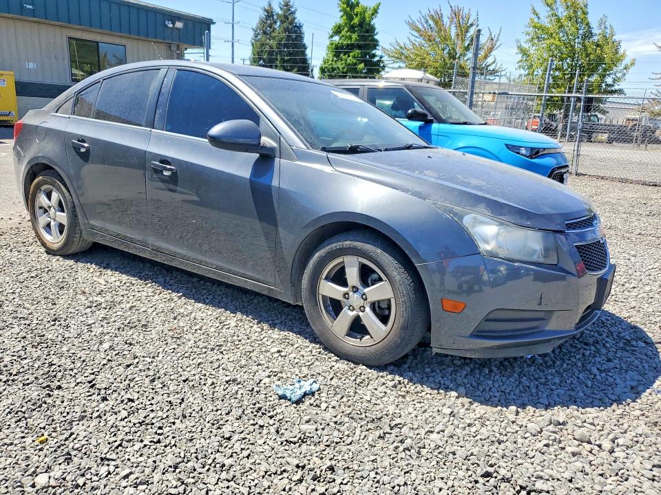 Photo 4 from auction – 2013 CHEVROLET CRUZE with VIN 1G1PC5SB8D7204777