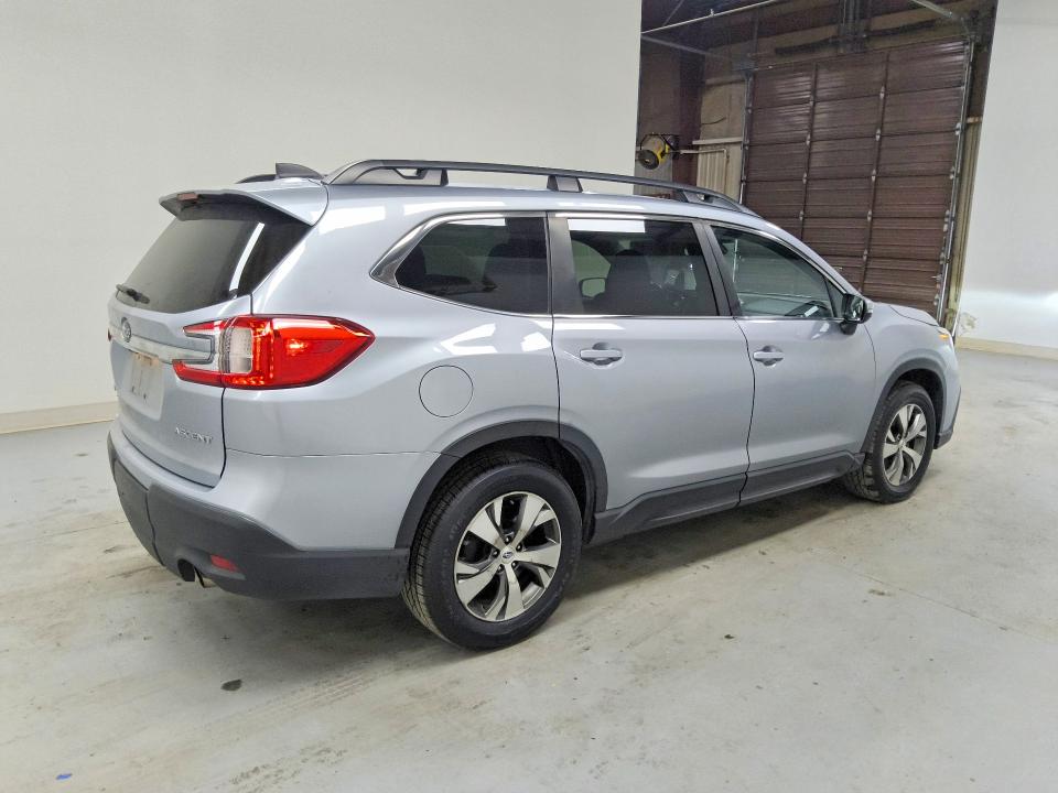 Photo 3 from auction – 2023 SUBARU ASCENT with VIN 4S4WMABD1P3400965