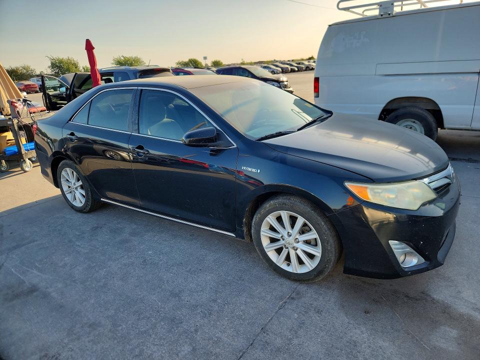 Снимка 4 от търг – 2013 TOYOTA CAMRY HYBRID с VIN 4T1BD1FK7DU083139