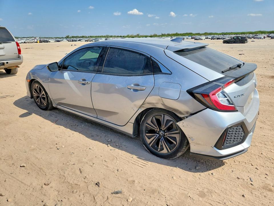 Photo 2 from auction – 2018 HONDA CIVIC with VIN SHHFK7H72JU217601