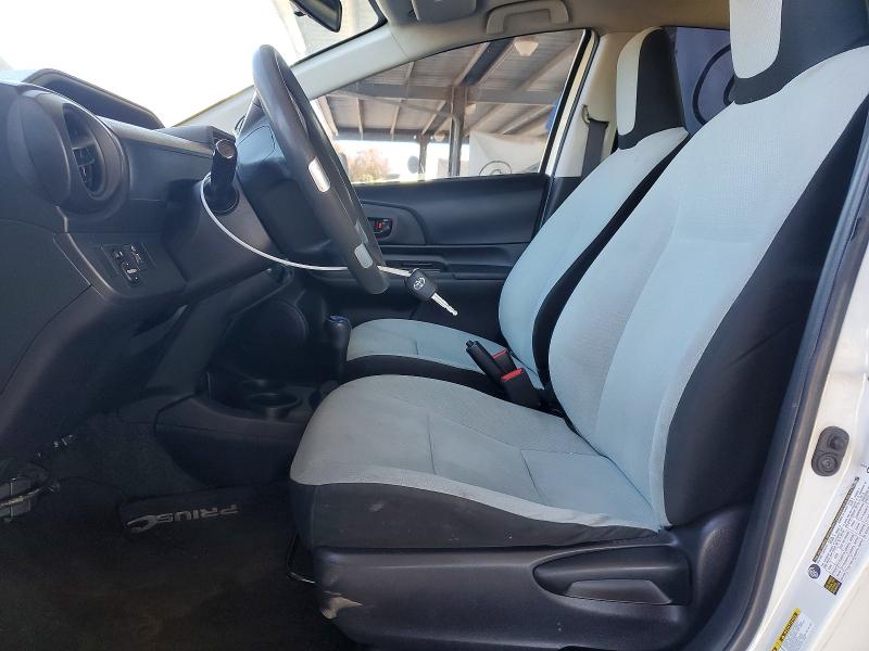 Photo 7 from auction – 2015 TOYOTA PRIUS C with VIN JTDKDTB32F1110427