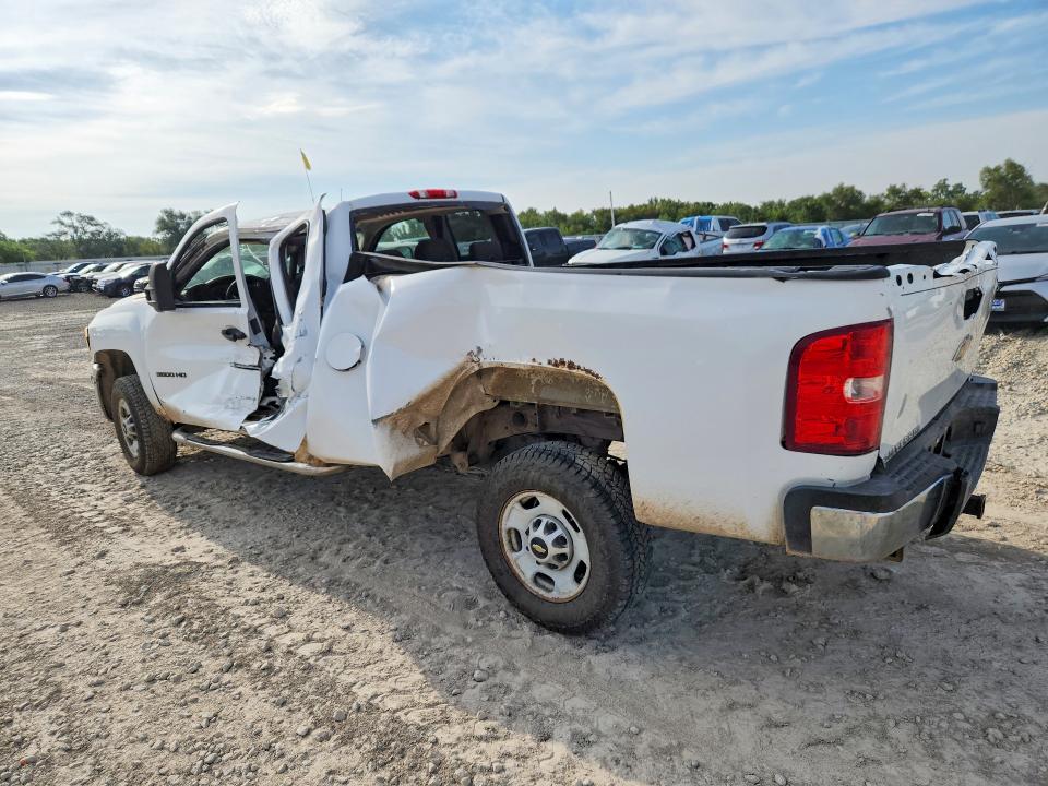 Photo 2 from auction – 2013 CHEVROLET SILVERADO with VIN 1GB2CVCG8DZ307010