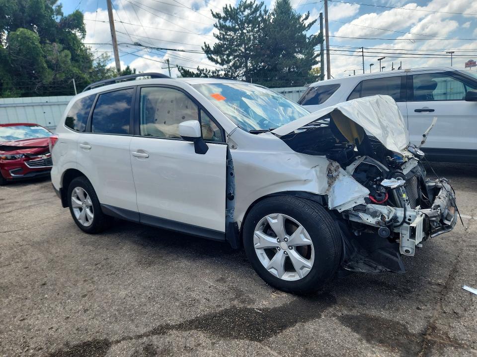 Photo 4 from auction – 2015 SUBARU FORESTER with VIN JF2SJADC2FH497077
