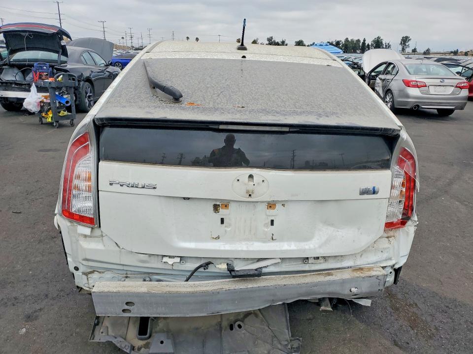 Photo 6 from auction – 2015 TOYOTA PRIUS with VIN JTDKN3DU1F1910025