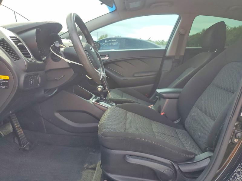 Photo 7 from auction – 2017 KIA FORTE with VIN 3KPFK4A78HE017901