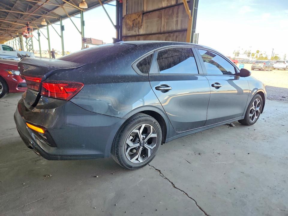 Photo 3 from auction – 2021 KIA FORTE with VIN 3KPF24AD8ME310665
