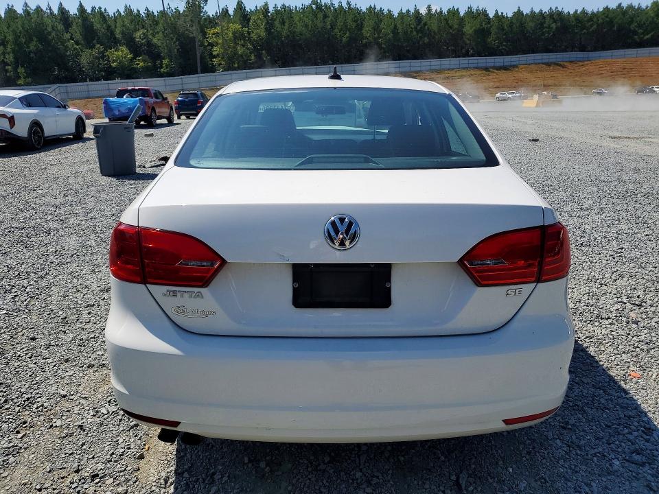 Photo 6 from auction – 2014 VOLKSWAGEN JETTA with VIN 3VWD17AJXEM366306