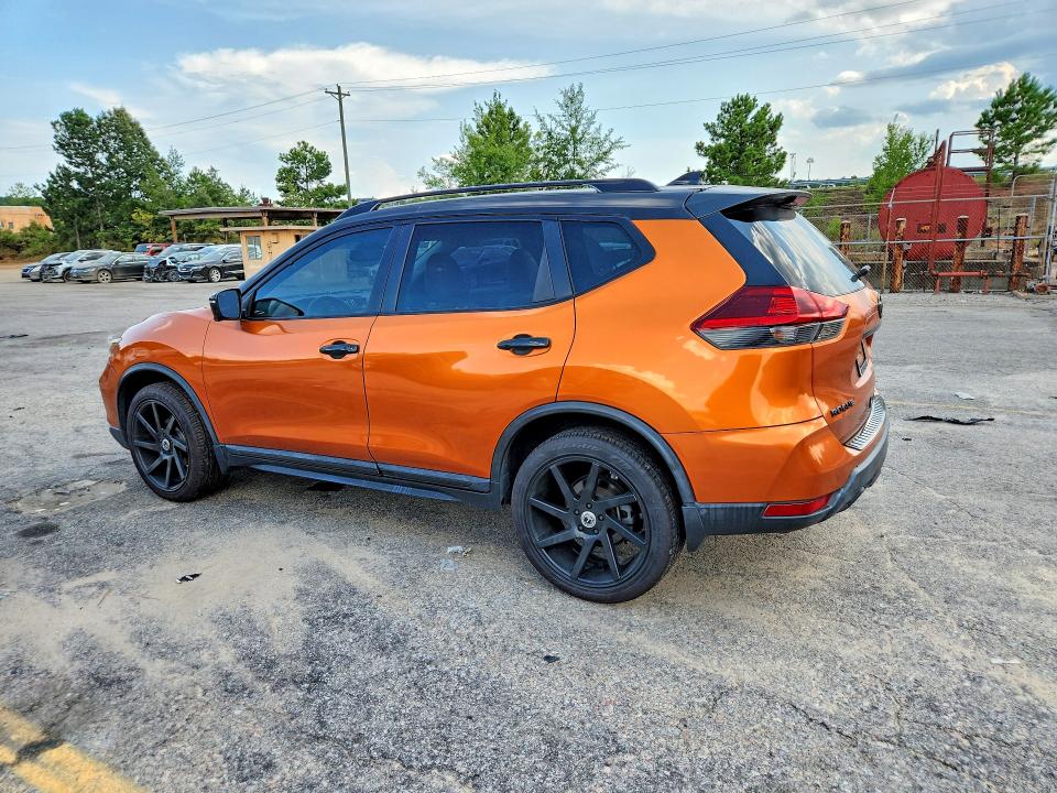 Photo 2 from auction – 2018 NISSAN ROGUE with VIN 5N1AT2MVXJC803360