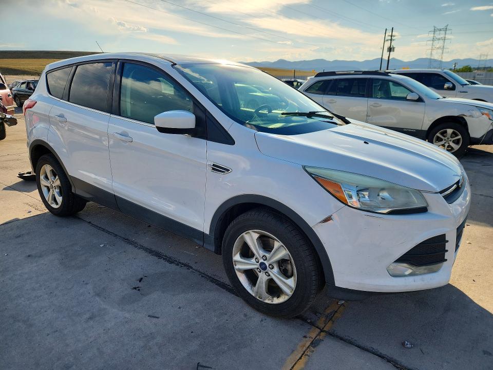 Photo 4 from auction – 2016 FORD ESCAPE with VIN 1FMCU9G97GUA32212