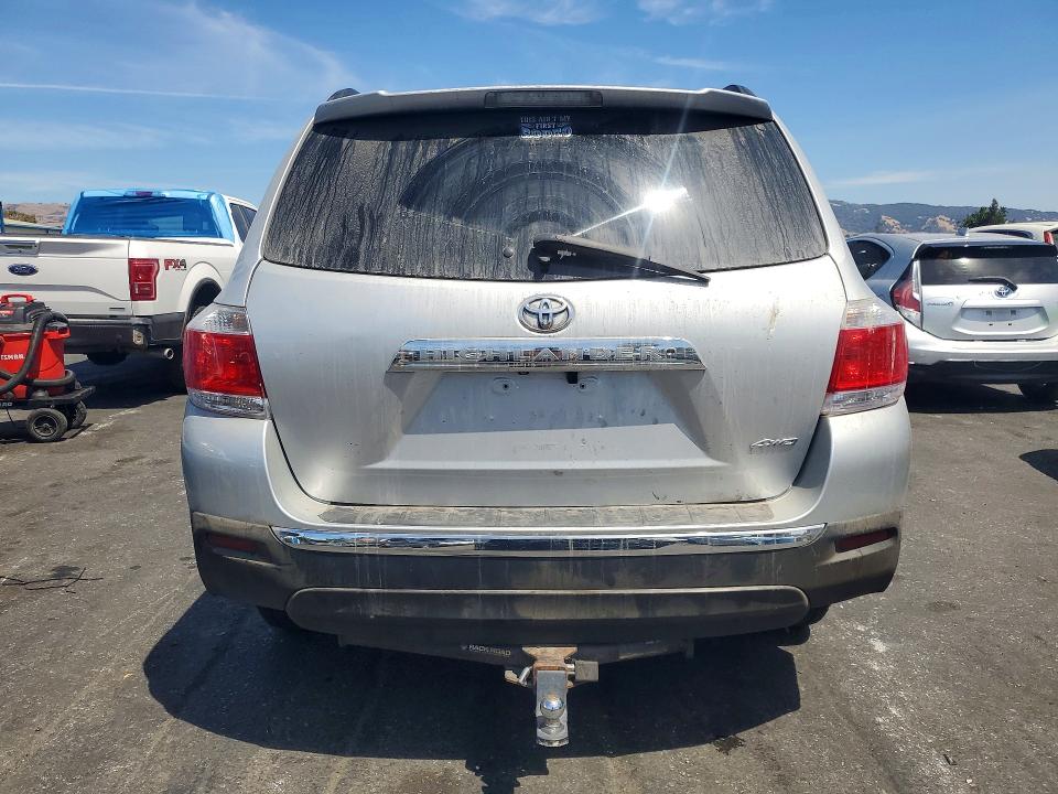 Zdjęcie 6 z aukcji – 2013 TOYOTA HIGHLANDER z VIN 5TDDK3EH0DS181051